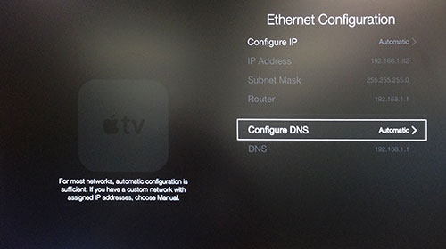 Apple TV Ethernet-configuratiemenu met DNS configureren is gemarkeerd.